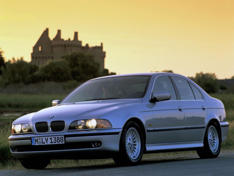  BMW 540i Sedan 1996 года  (фото 10 из 13)